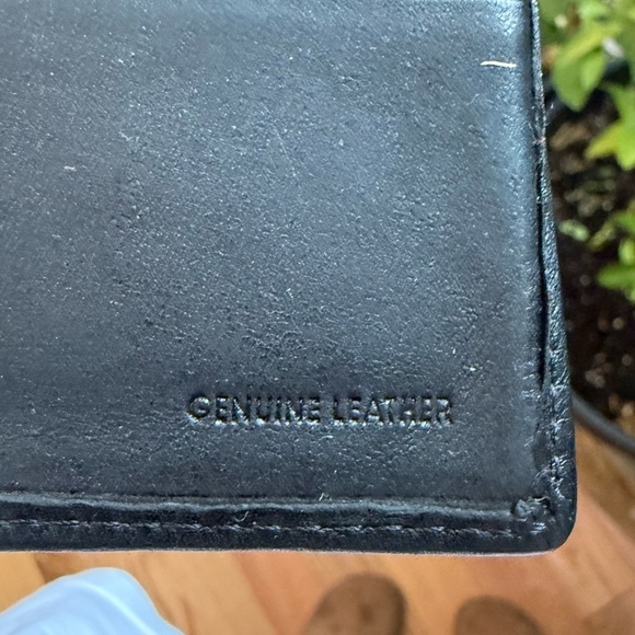 Black Leather Bifold Mens Wallet ~ Super Soft and Thin - Picture 7 of 8